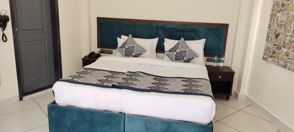烏代浦 Traavista Aravali Mahal酒店 外观 照片